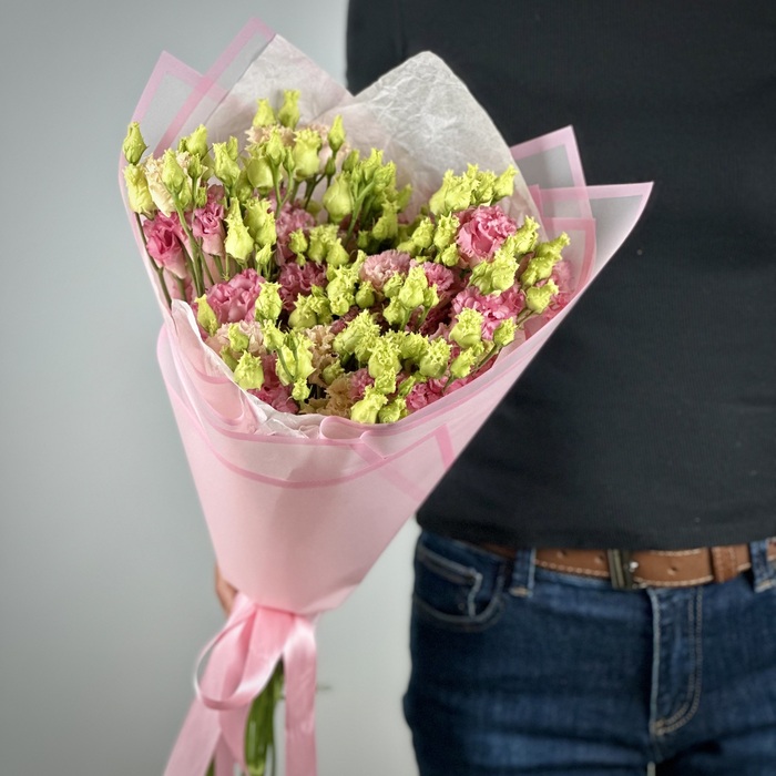 Букет из 9 розовых лизиантусов