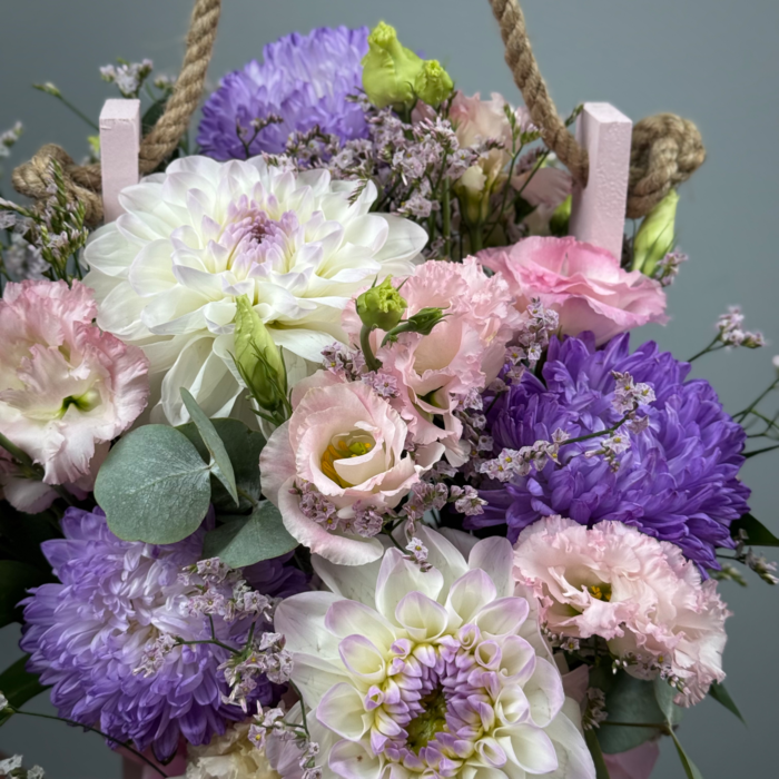 Цветы в ящике Лунный свет