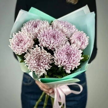 Букет из 7 розовых хризантем