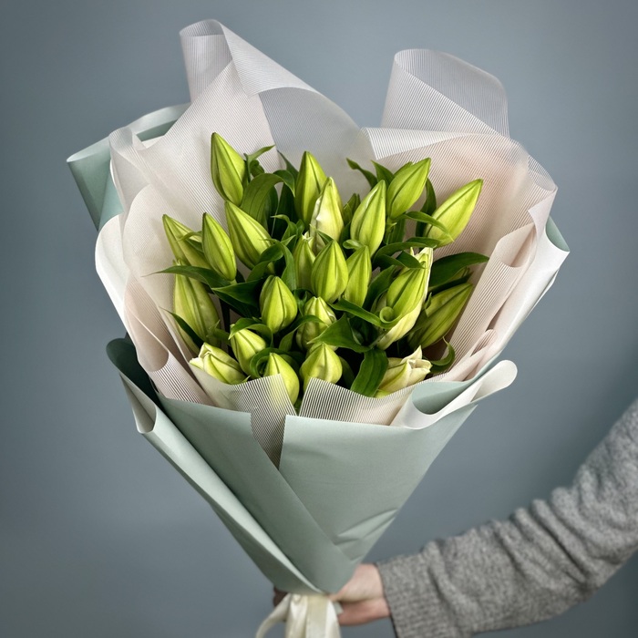 Букет из 7 белых лилий