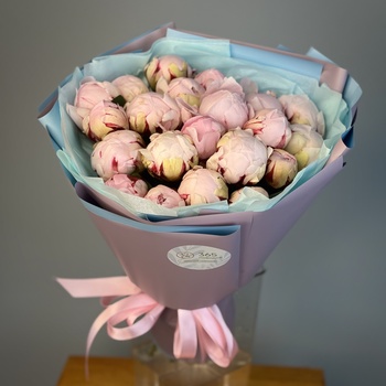 Букет из 21 пионов Сара