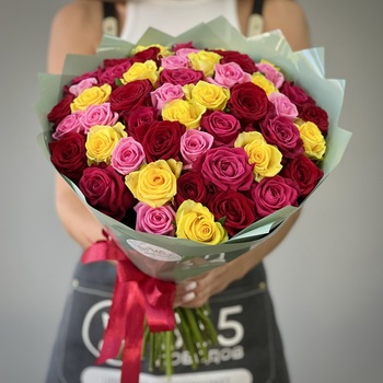 Букет из 151 яркой розы 50 см