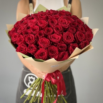 Букет из 51 красной розы 70 см