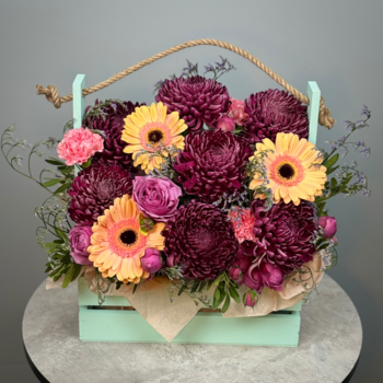 Цветы в ящике Алиса в стране чудес