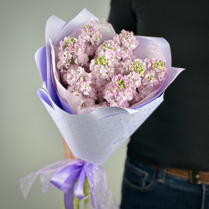 Букет из 9 розовых маттиол