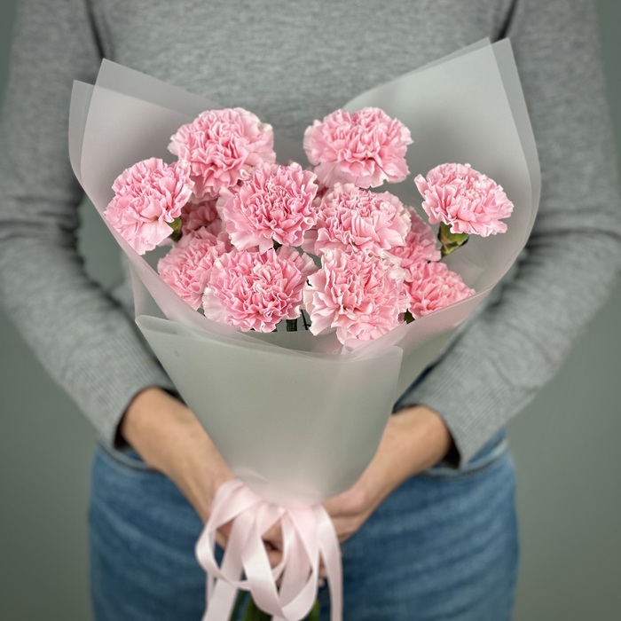Букет из 15 розовых гвоздик