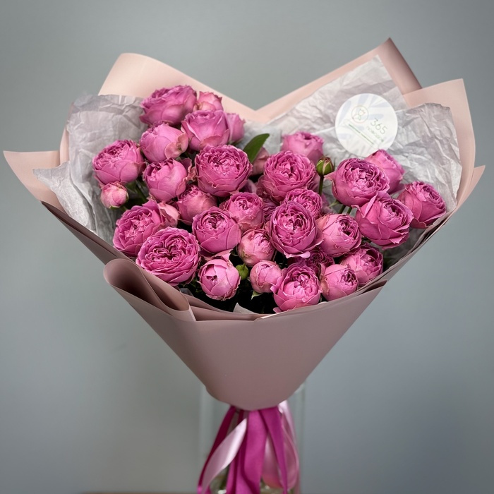 Букет из 11 кустовых пионовидных роз Мисти баблз