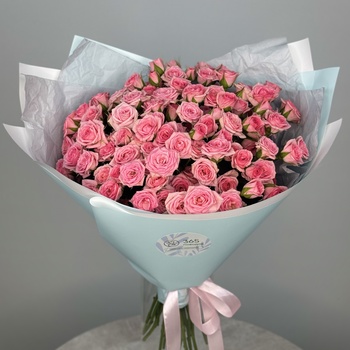 Букет из 25 кустовых розовых роз