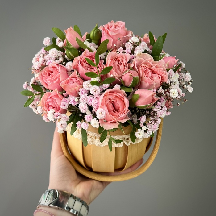 Цветы в корзине Конфетка