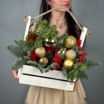 Цветы в коробке Золотой декабрь