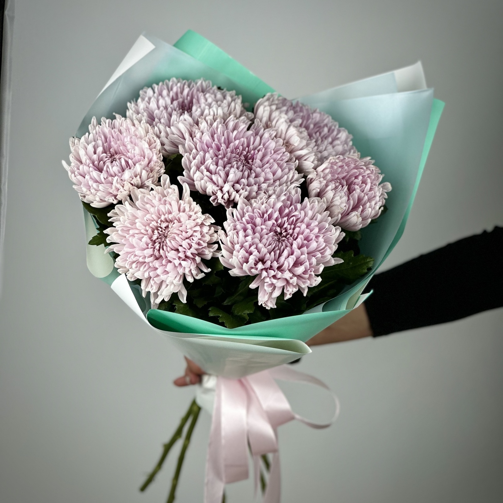 Букет из 7 розовых хризантем