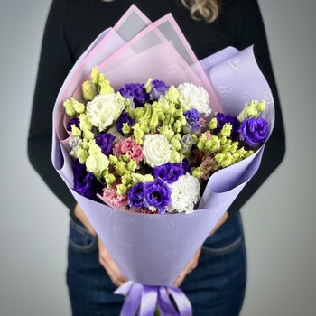 Букет из 15 лизиантусов микс