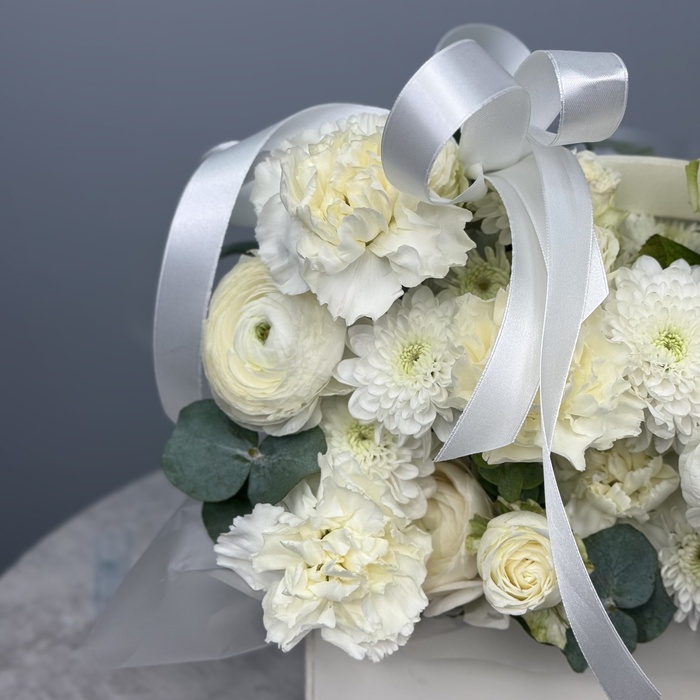 Цветы в ящике Белоснежная гармония