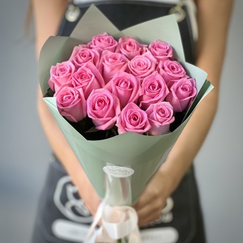 Букет из 15 розовой розы 40 см