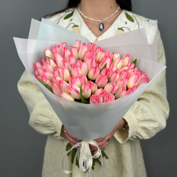 Букет из 71 розовых тюльпанов
