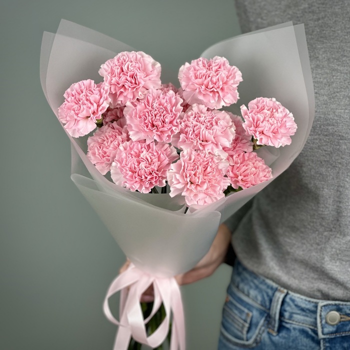 Букет из 15 розовых гвоздик