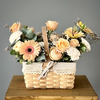Цветы в корзине Лондон