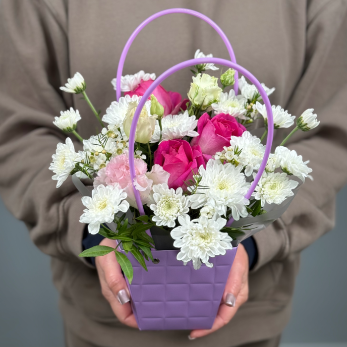 Цветы в коробке Небольшое чудо