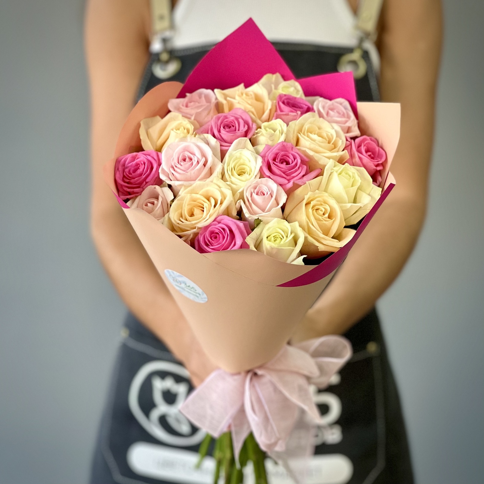 Букет из 1 нежной розы 70 см