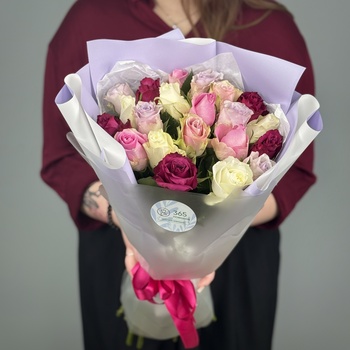 Букет из 41 розы Кения нежный микс