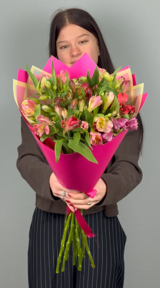 Букет из 13 альстромерий микс